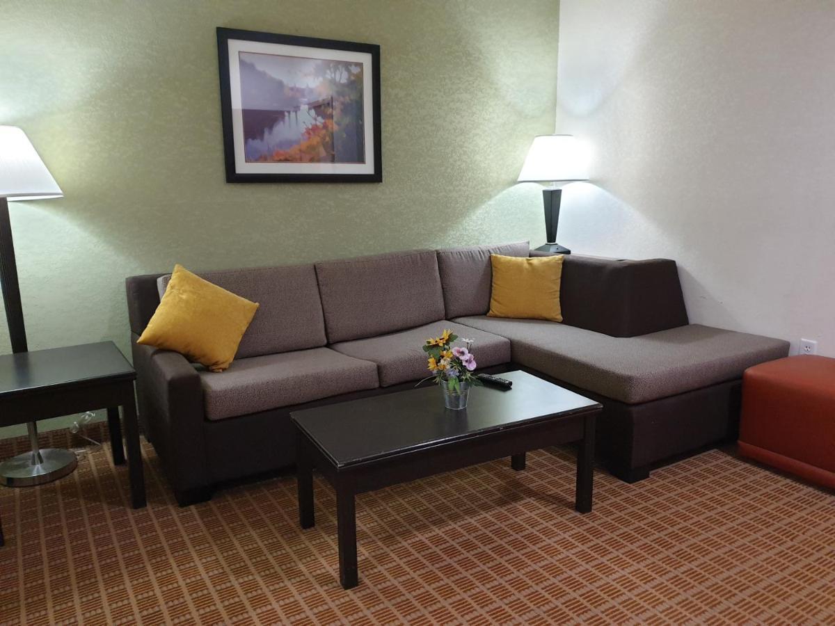 Hawthorn Extended Stay By Wyndham Kingsland Exterior foto